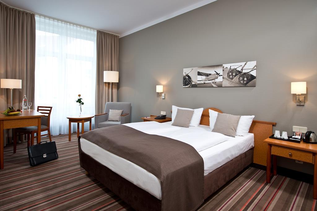Leonardo Hotel Hamburg Airport Rom bilde
